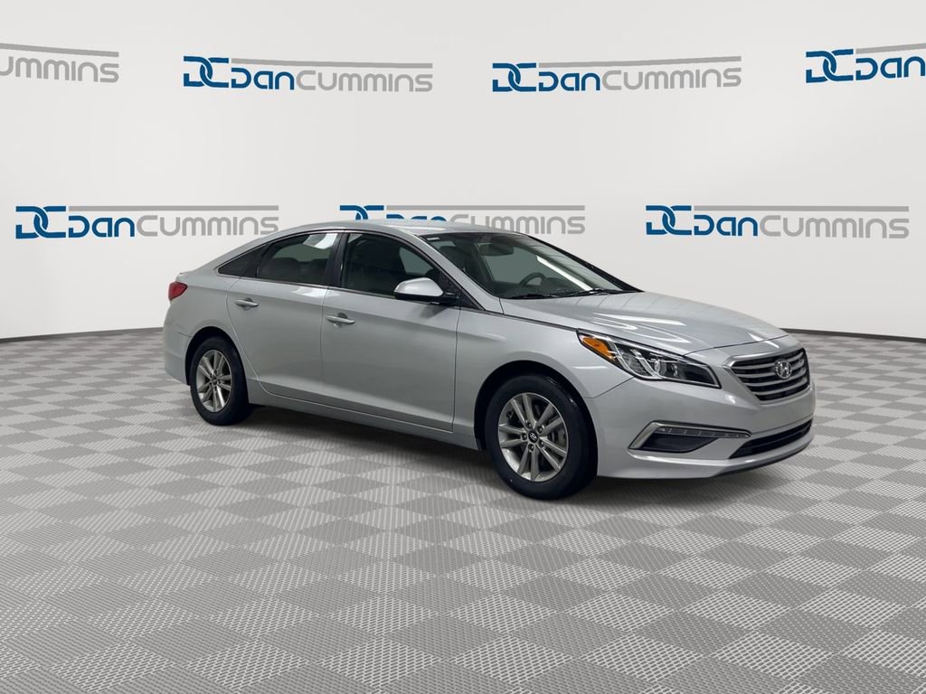 Used 2015 Hyundai Sonata SE w/ Option Group 09 image 2