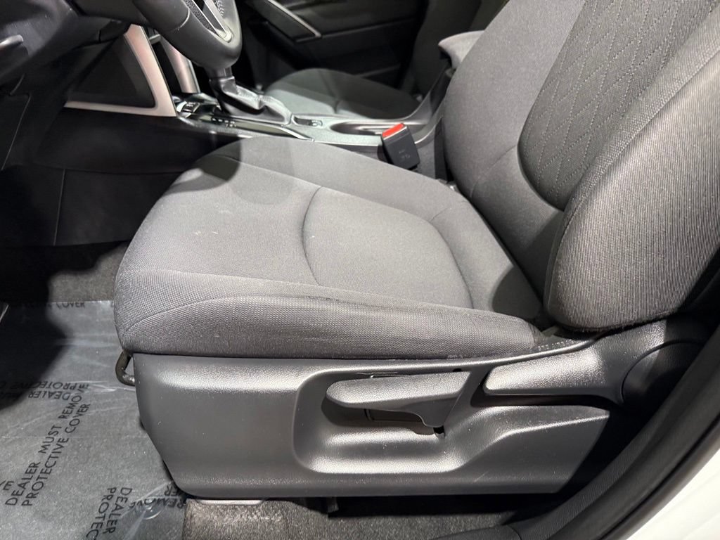 Certified 2022 Toyota Corolla Cross LE w/ Moonroof Package AWD/4WD image 14