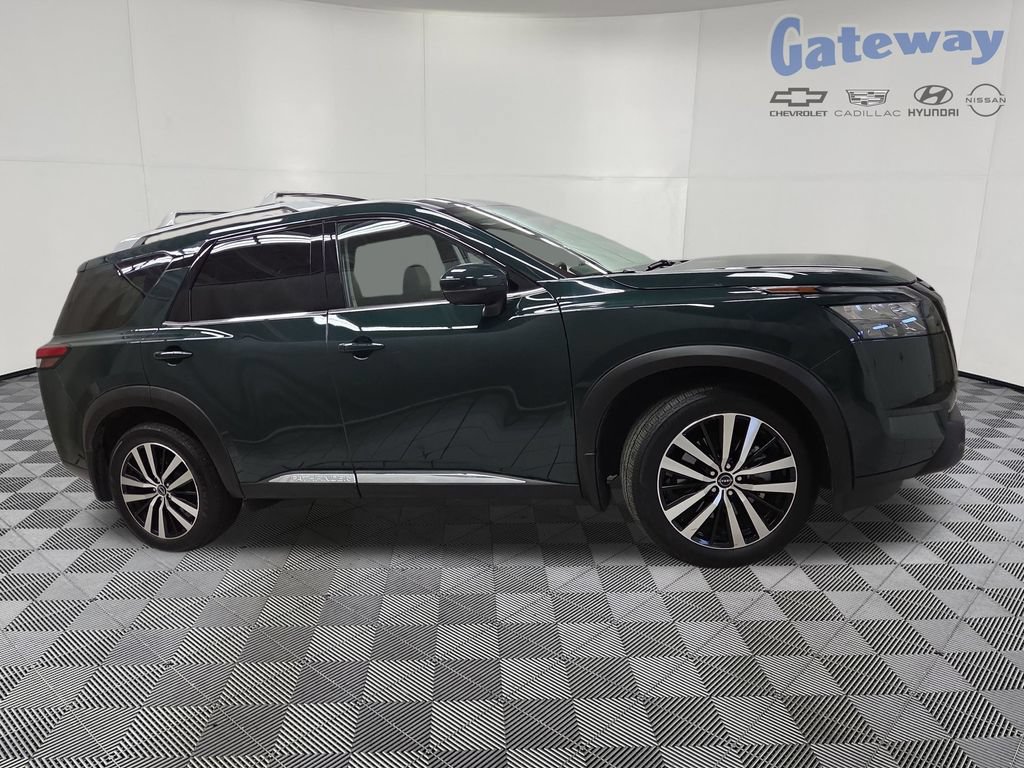 Used 2025 Nissan Pathfinder Platinum