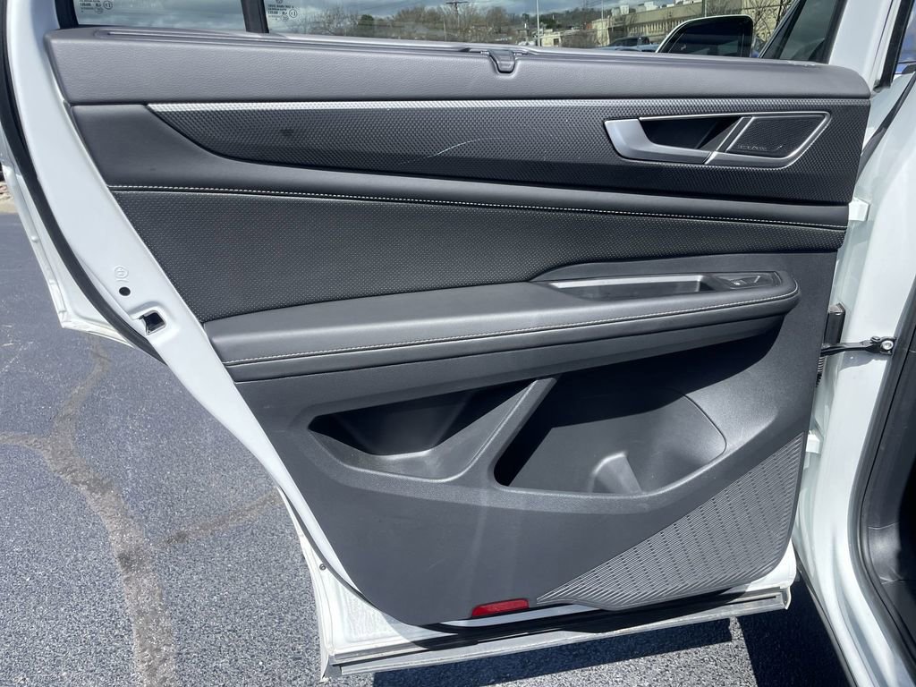 Certified 2024 Volkswagen Atlas Cross Sport SEL Premium R-Line image 22