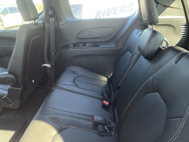 New 2026 Chrysler Pacifica Select image 16