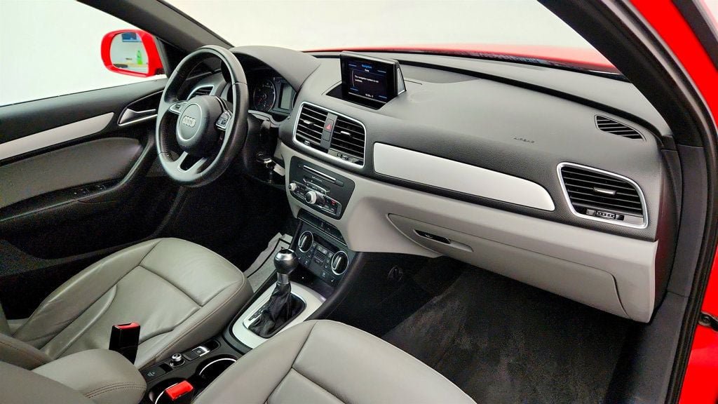 Used 2018 Audi Q3 2.0T Premium FWD image 25