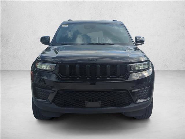 New 2025 Jeep Grand Cherokee Altitude image 5