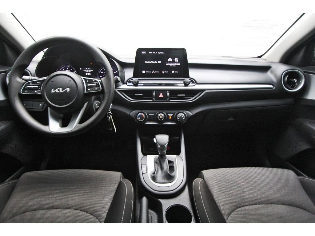 Used 2024 Kia Forte LXS image 9
