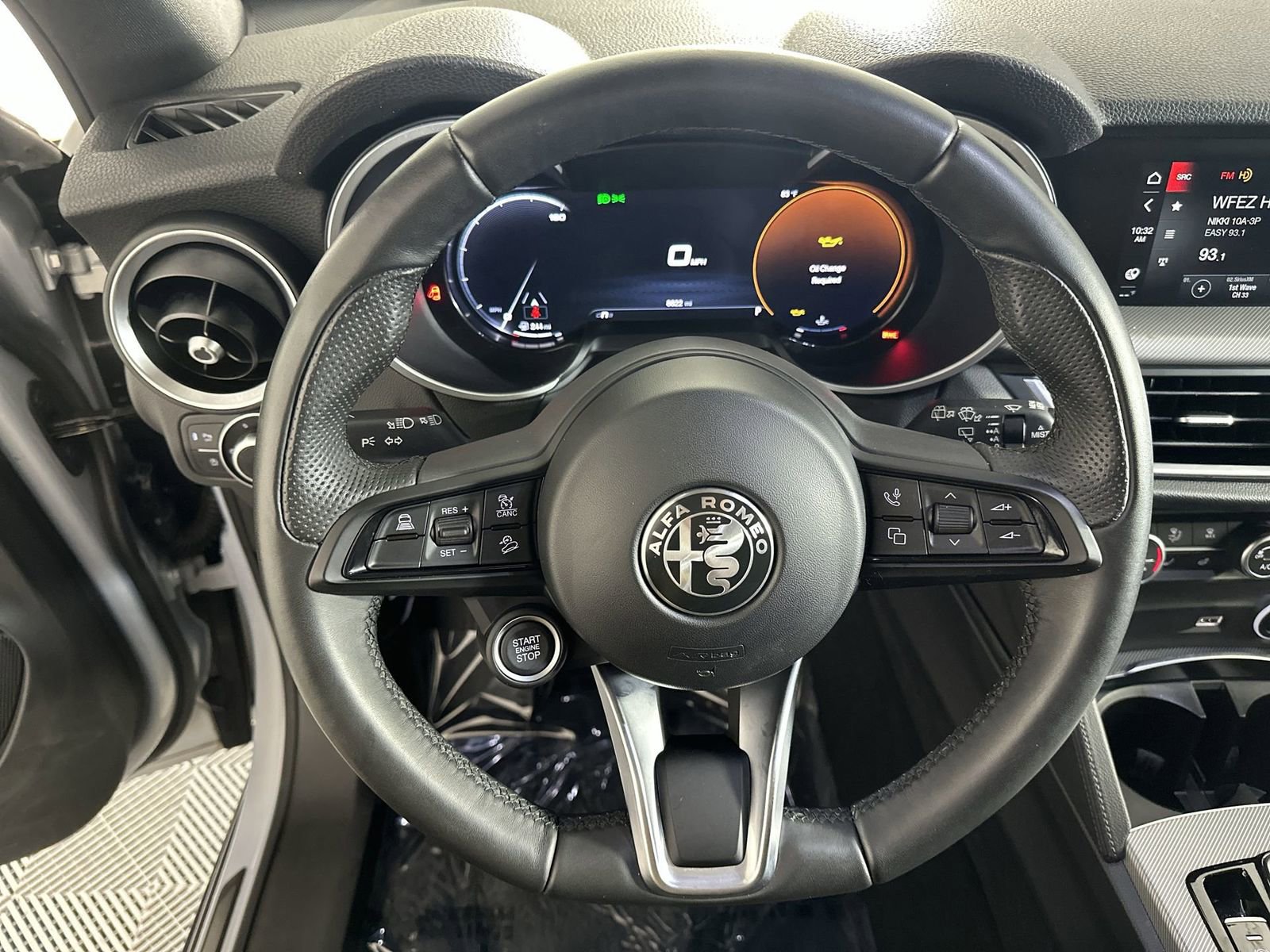 Used 2024 Alfa Romeo Stelvio Ti AWD/4WD image 14