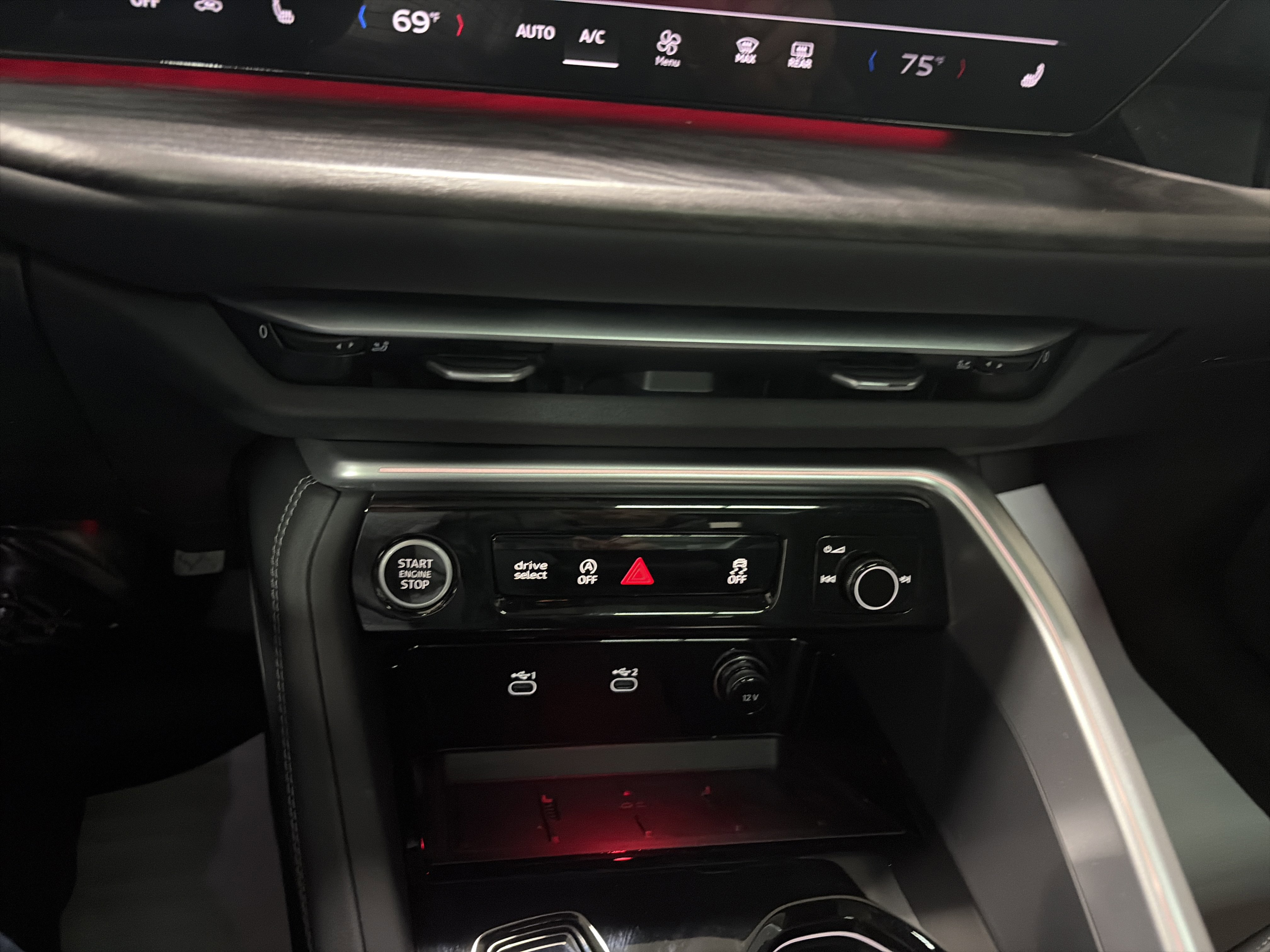 Certified 2025 Audi Q5 Premium w/ Convenience Package image 22