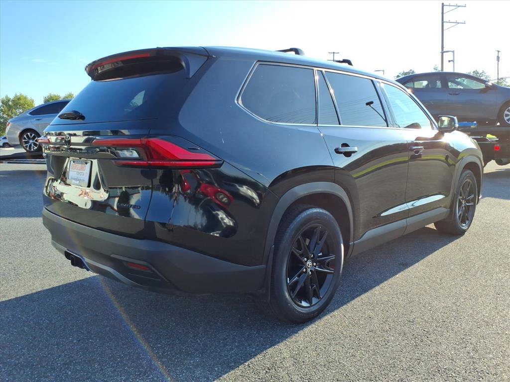 Used 2024 Toyota Grand Highlander AWD image 4