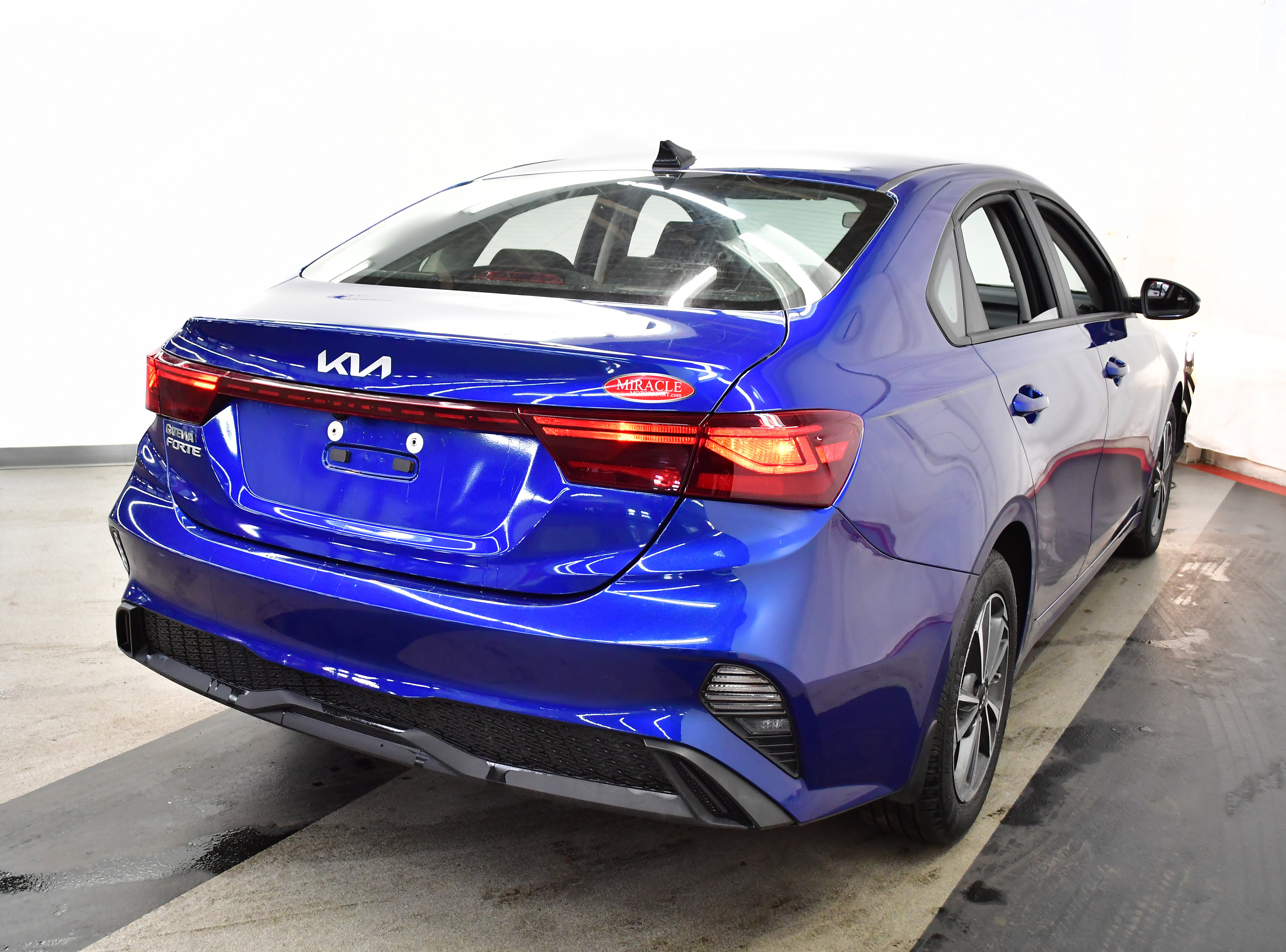 Used 2023 Kia Forte LXS w/ LXS Technology Package image 11