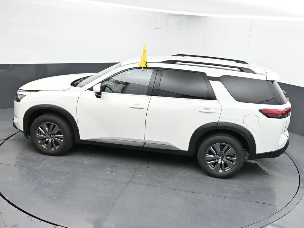 Used 2025 Nissan Pathfinder SV AWD/4WD image 41