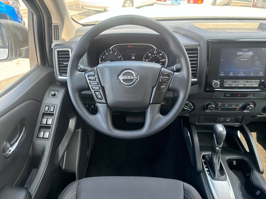 Used 2024 Nissan Frontier SV AWD/4WD image 13