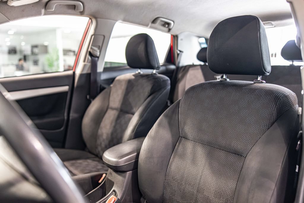 Used 2009 Toyota Matrix FWD image 17