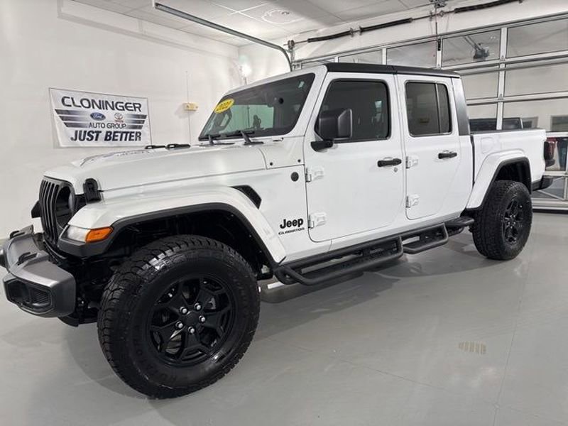 Used 2022 Jeep Gladiator Willys image 4