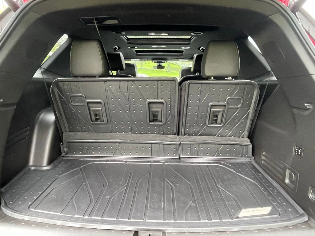 Used 2023 Chevrolet Traverse High Country w/ LPO, Floor Liner Package AWD/4WD image 21