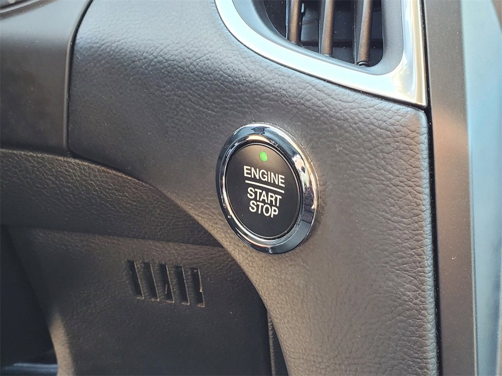 Used 2024 Ford Edge Titanium image 17