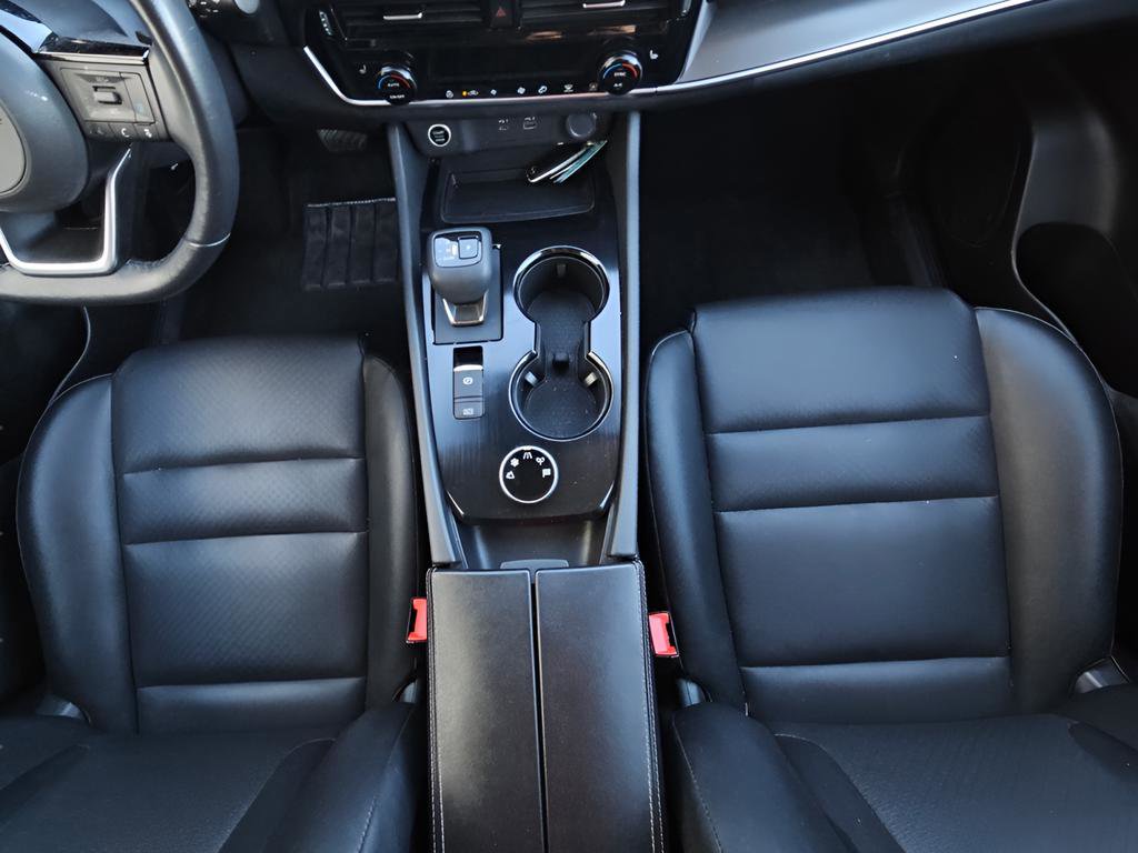 Used 2023 Nissan Rogue SV w/ SV Premium Package image 28