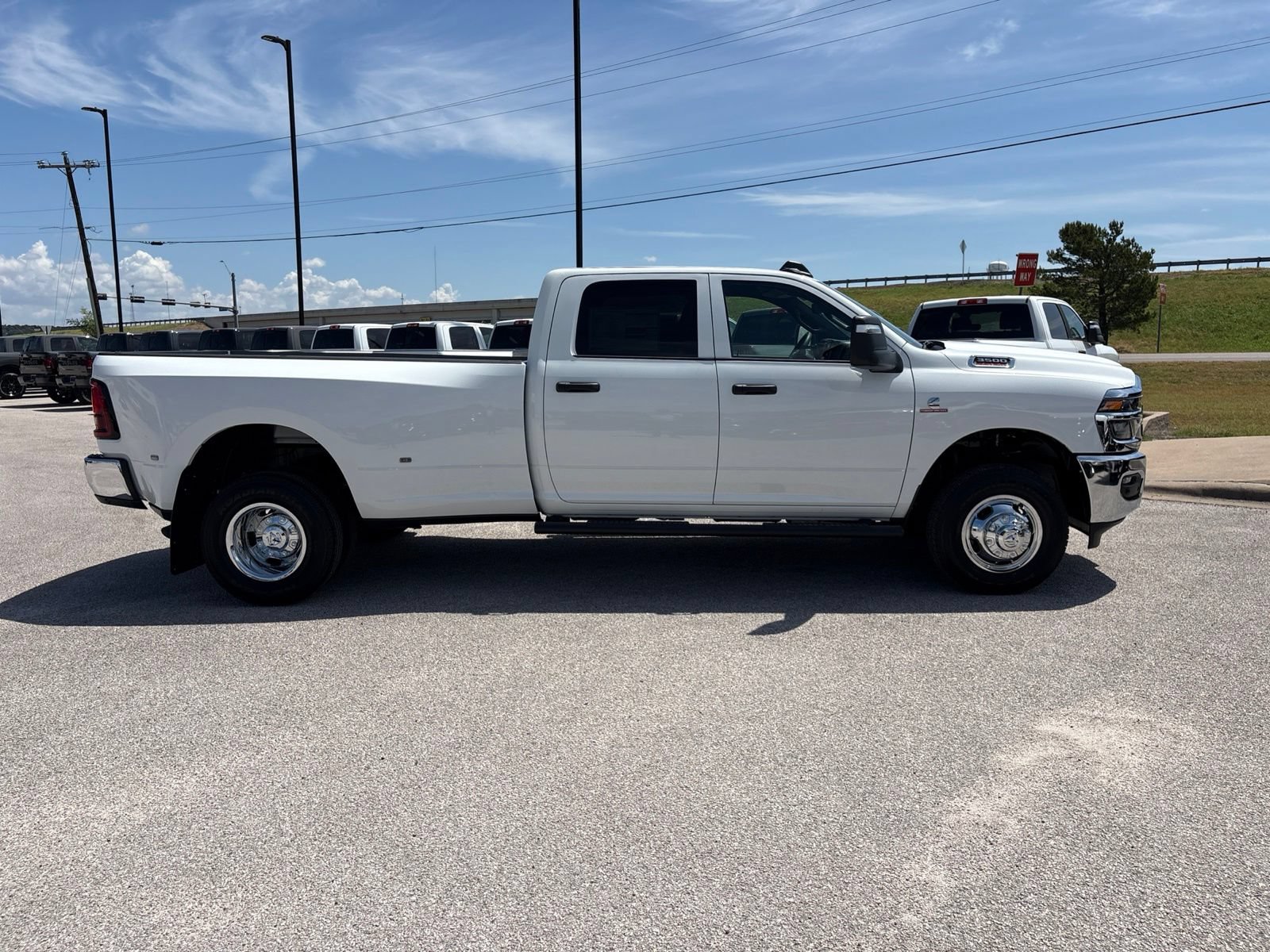 New 2026 RAM 3500 Tradesman AWD/4WD image 7