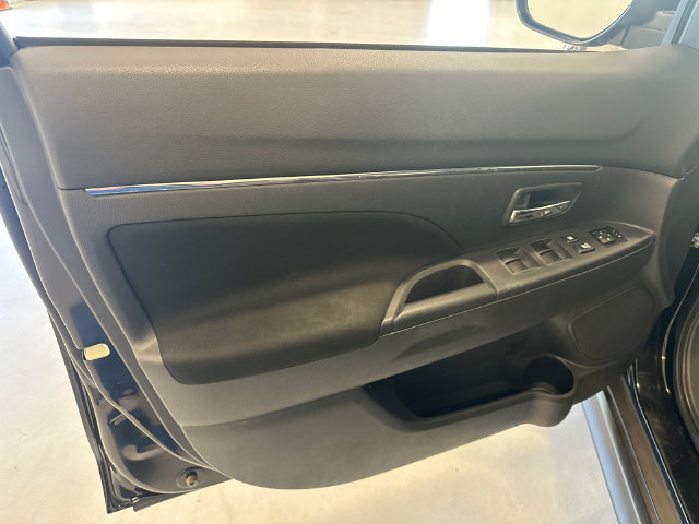 Used 2024 Mitsubishi Outlander Sport AWD image 25