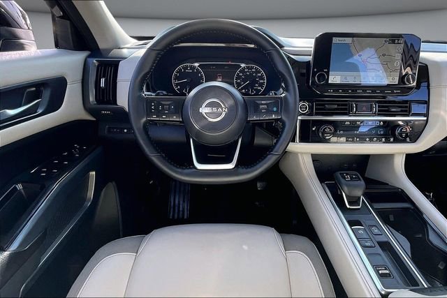 Certified 2023 Nissan Pathfinder SL FWD image 8