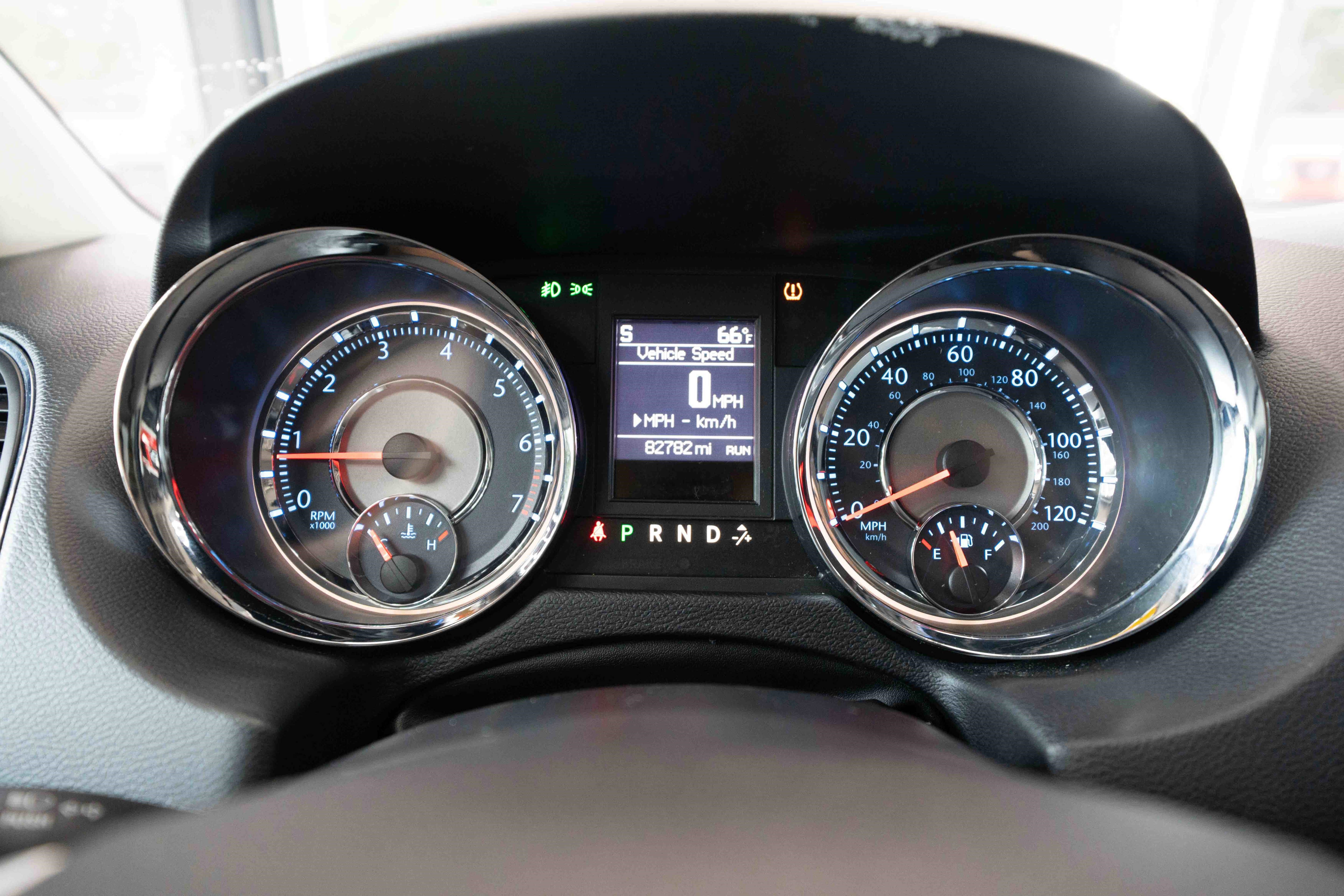 Used 2014 Chrysler Town & Country Touring image 15