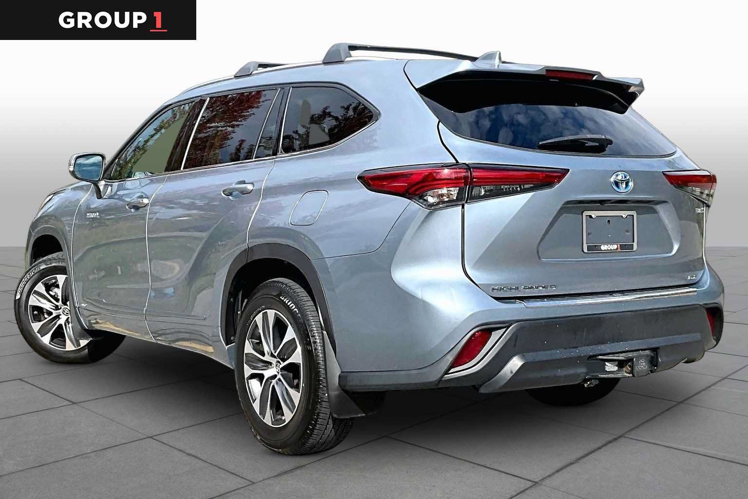 Certified 2020 Toyota Highlander XLE AWD/4WD image 12