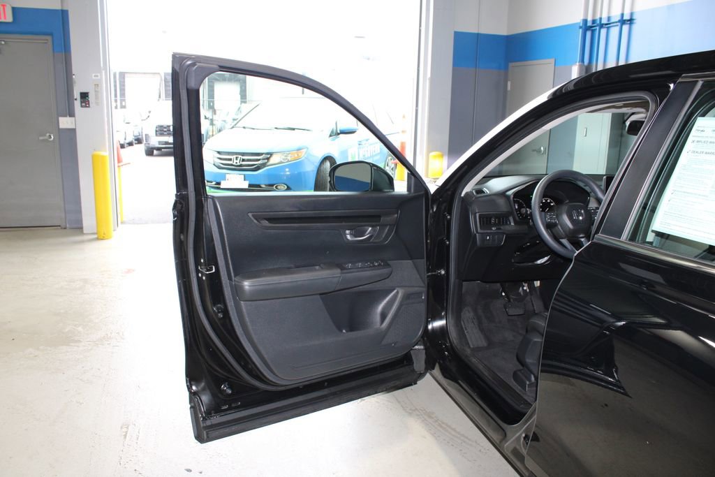 Used 2023 Honda CR-V LX image 7