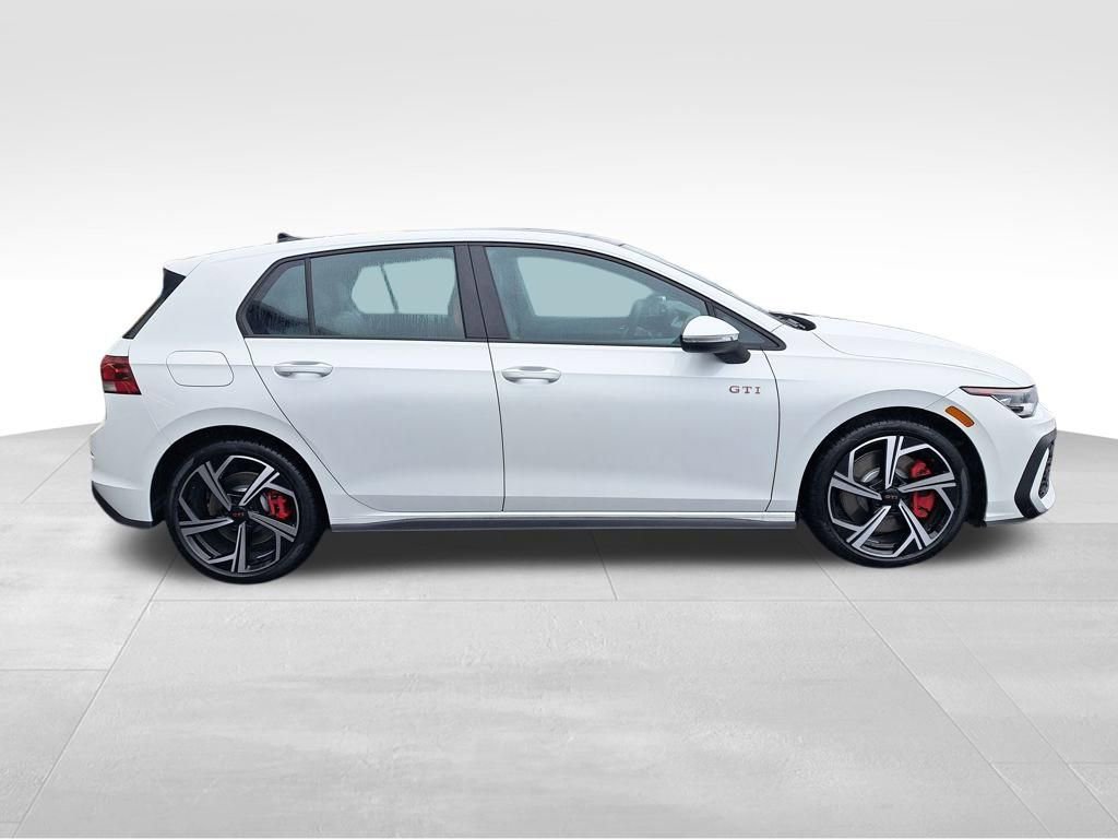 New 2026 Volkswagen GTI SE FWD image 7
