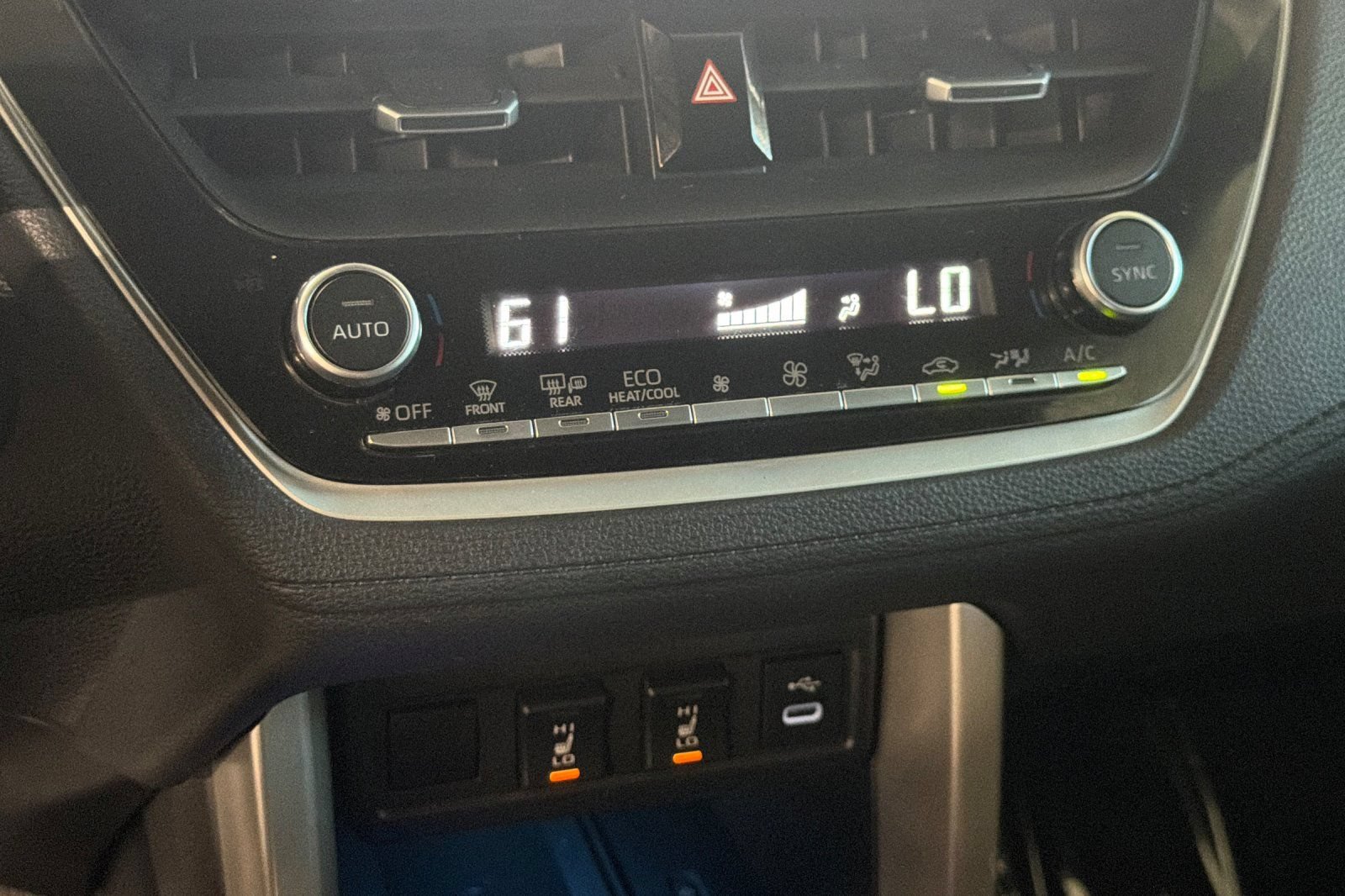 Certified 2023 Toyota Corolla Cross XLE AWD/4WD image 22