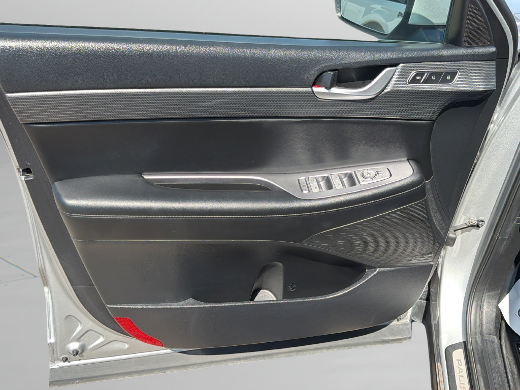 Used 2024 Hyundai Palisade Limited FWD image 18