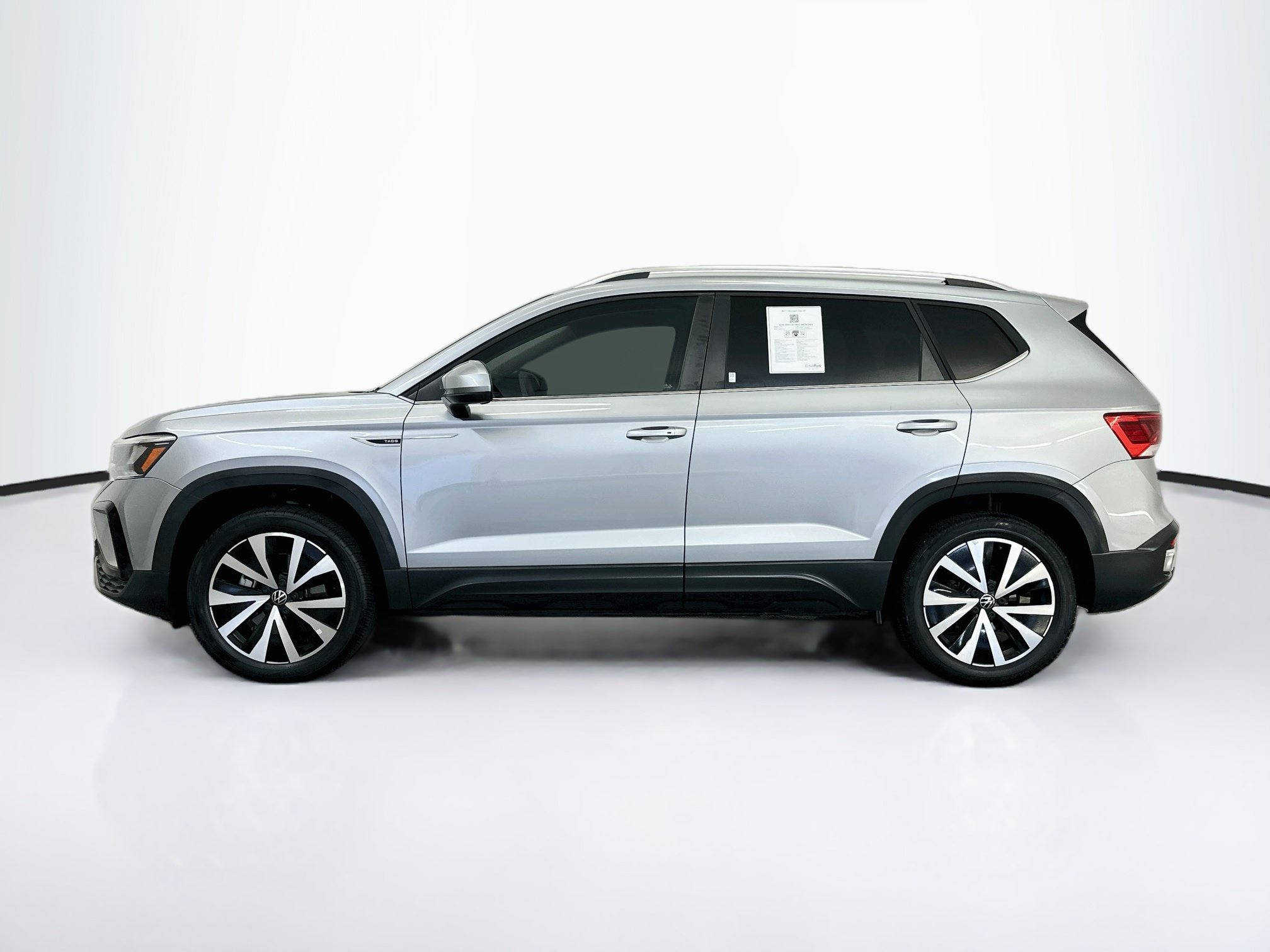 Used 2022 Volkswagen Taos SE AWD/4WD image 4