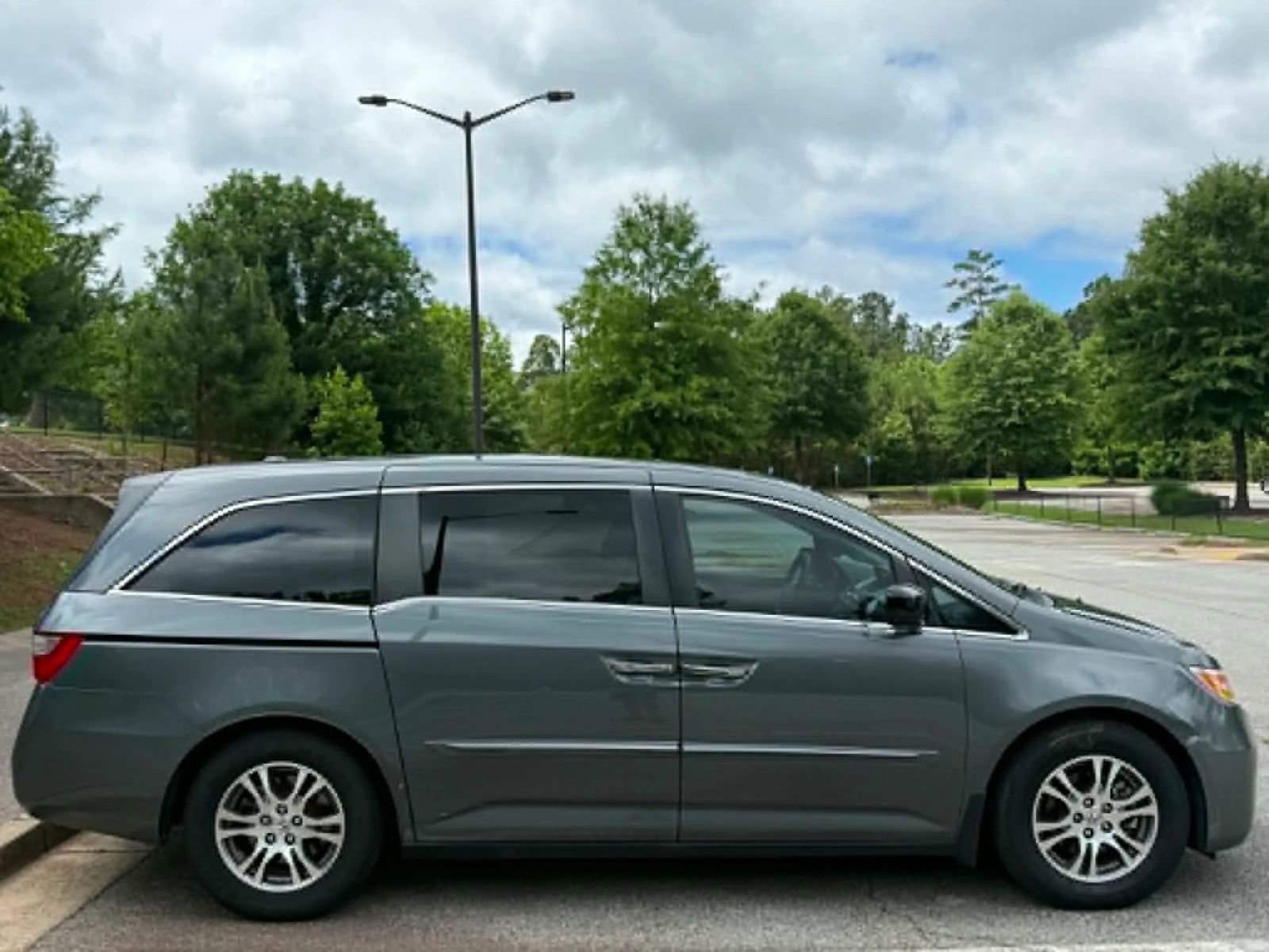 Used 2012 Honda Odyssey EX-L image 16