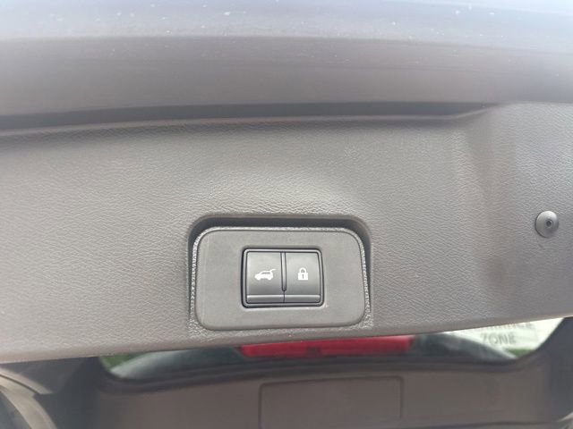 Used 2023 Nissan Rogue SL w/ SL Premium Package image 8