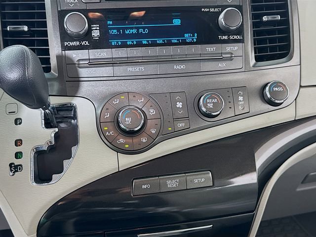 Used 2011 Toyota Sienna LE image 19