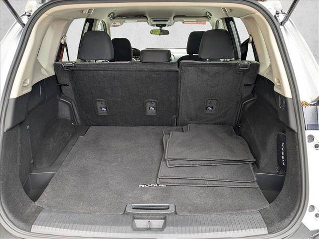 Certified 2023 Nissan Rogue SV image 6