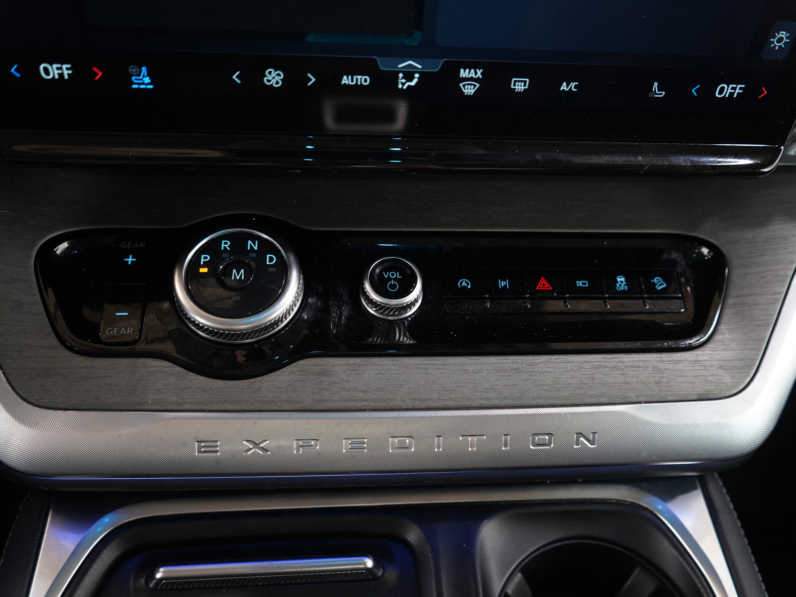 Used 2025 Ford Expedition Max Platinum AWD/4WD image 28