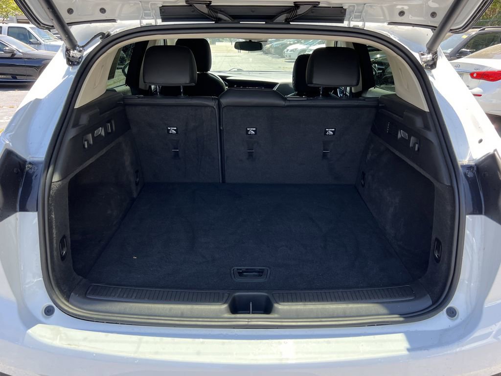 Used 2022 Buick Envision Essence w/ Safety Package FWD image 5