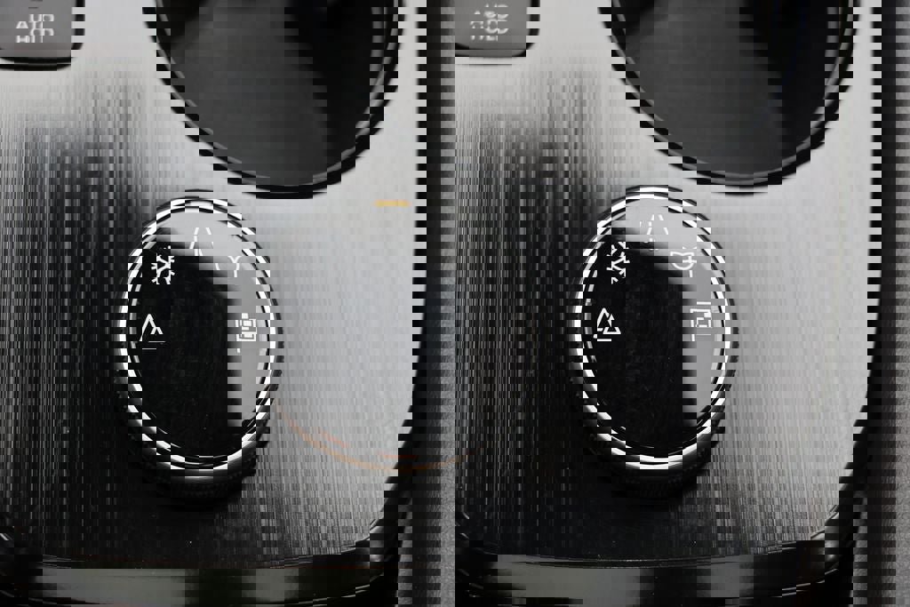 Used 2023 Nissan Rogue Platinum w/ Platinum Premium Package image 28