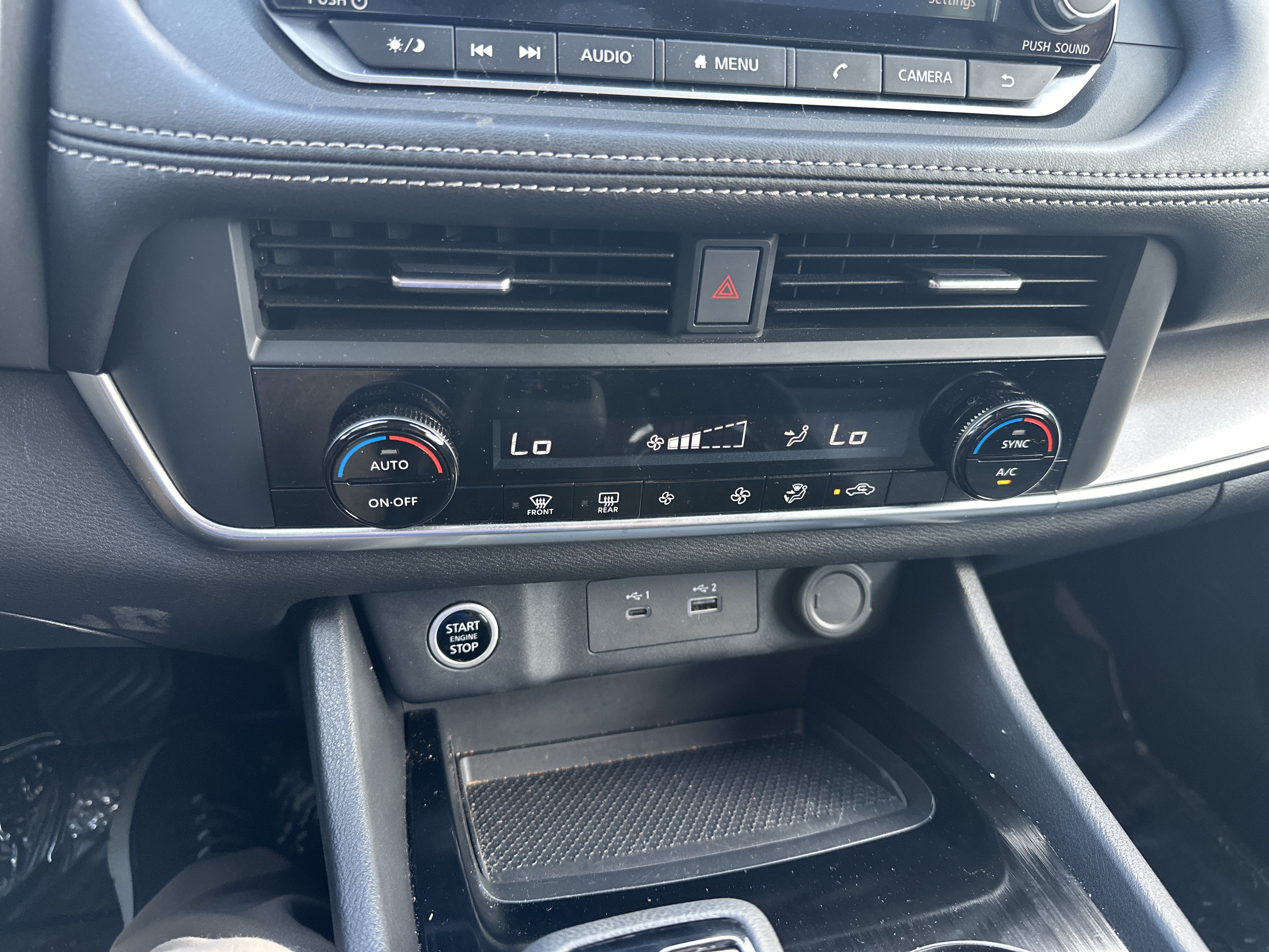 Used 2023 Nissan Rogue SV AWD/4WD image 16