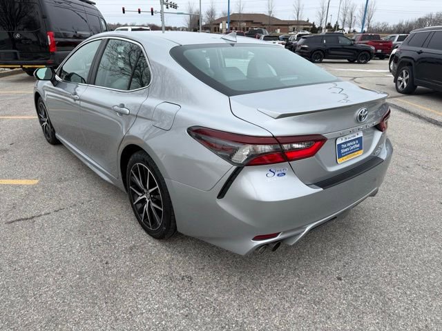 Used 2024 Toyota Camry SE image 6