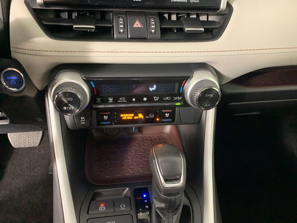 Used 2022 Toyota RAV4 Limited image 26