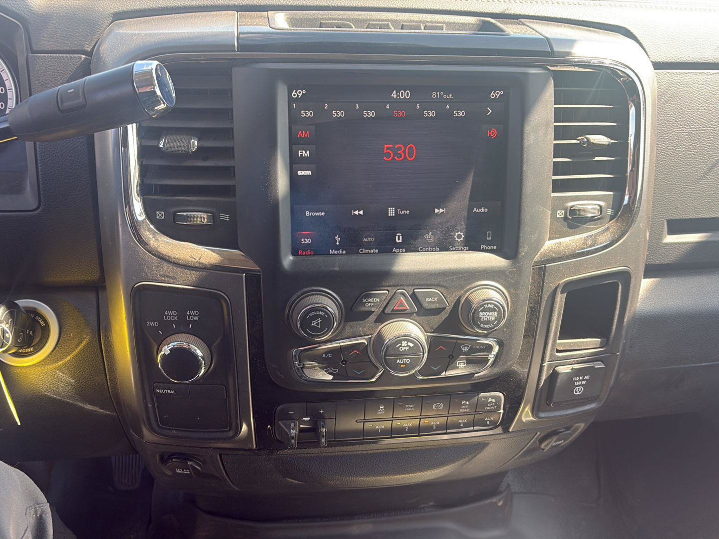 Used 2018 RAM 2500 Big Horn w/ Sport Appearance Group AWD/4WD image 9
