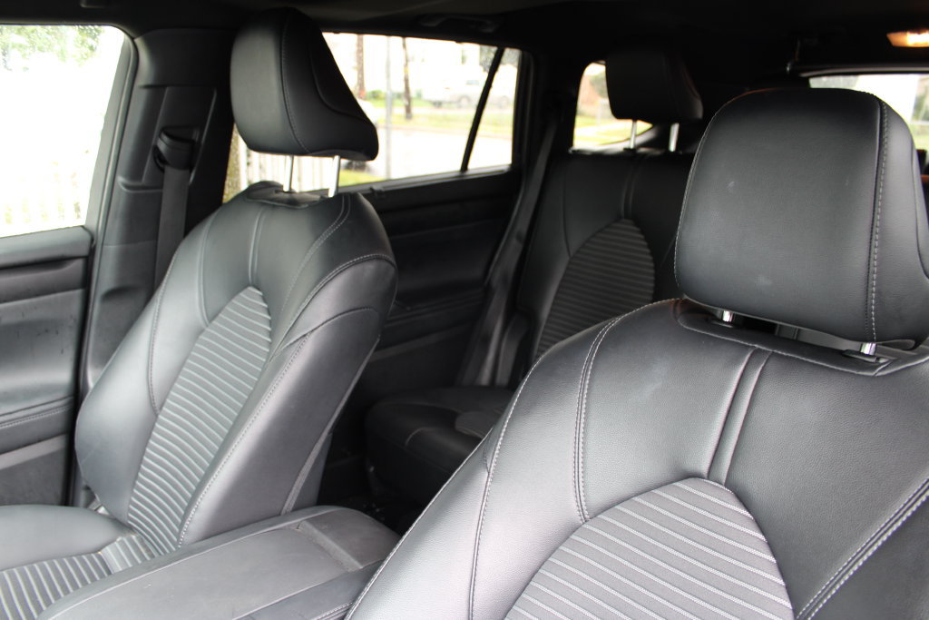 Used 2025 Toyota Highlander XSE AWD/4WD image 8