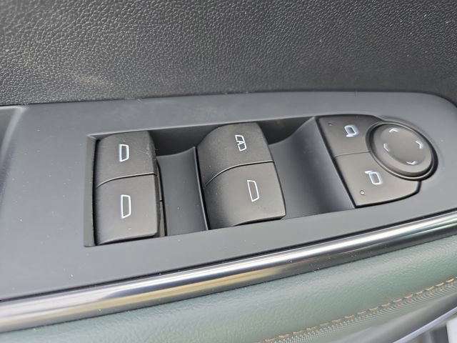 New 2025 GMC Acadia AT4 w/ Super Cruise Package image 23