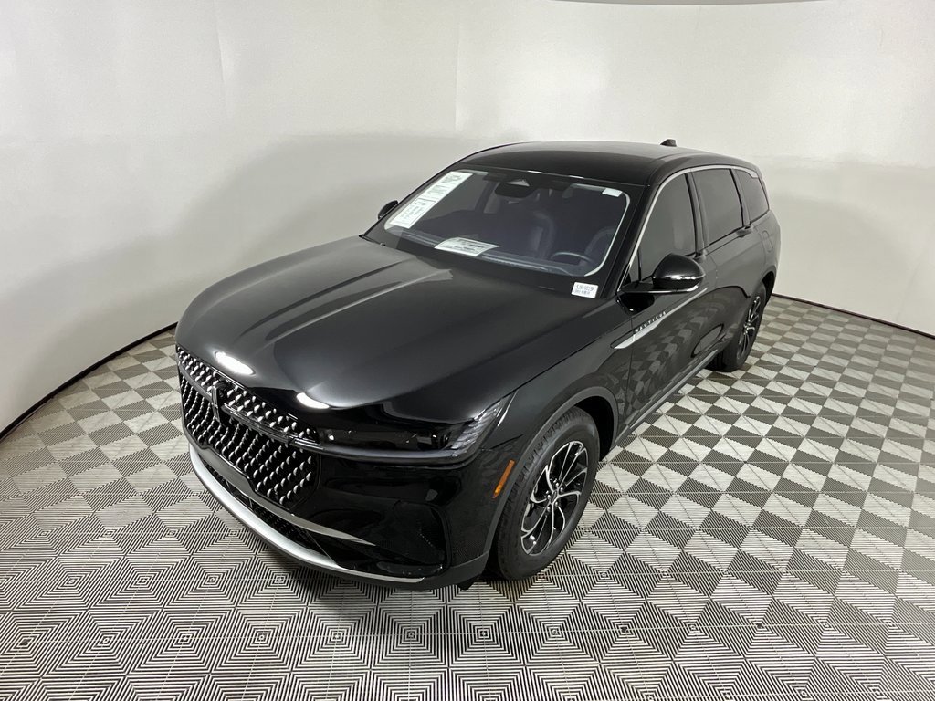 Used 2025 Lincoln Nautilus Premier image 9