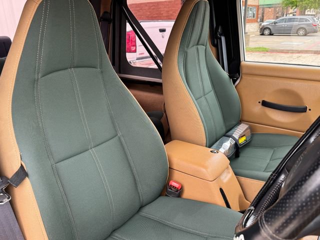 Used 1998 Jeep Wrangler Sahara image 12