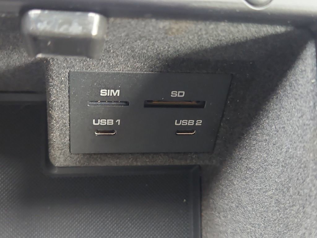 Used 2023 Porsche Macan image 17