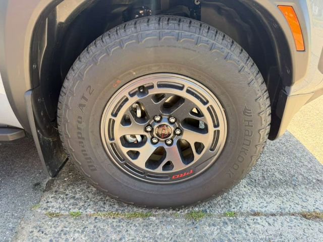 Used 2026 Nissan Frontier Pro-X w/ Pro-X Convenience Package image 22