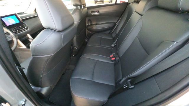 Used 2025 Toyota Corolla Cross XLE w/ Convenience Package image 18