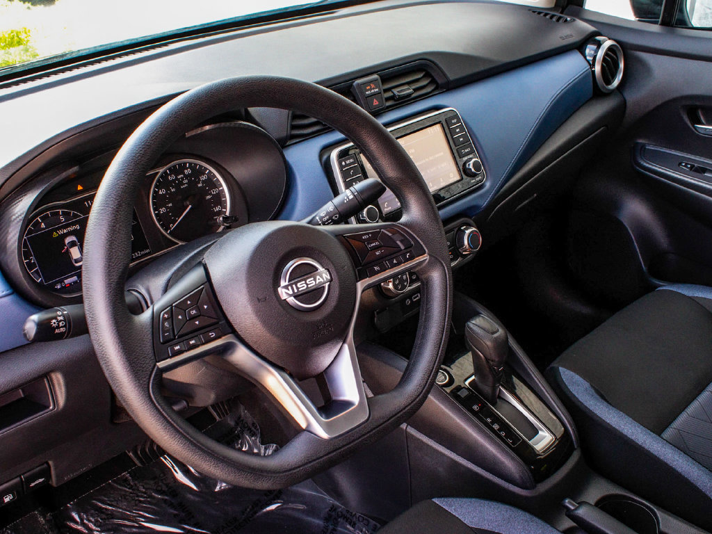 Used 2025 Nissan Versa SV FWD image 15