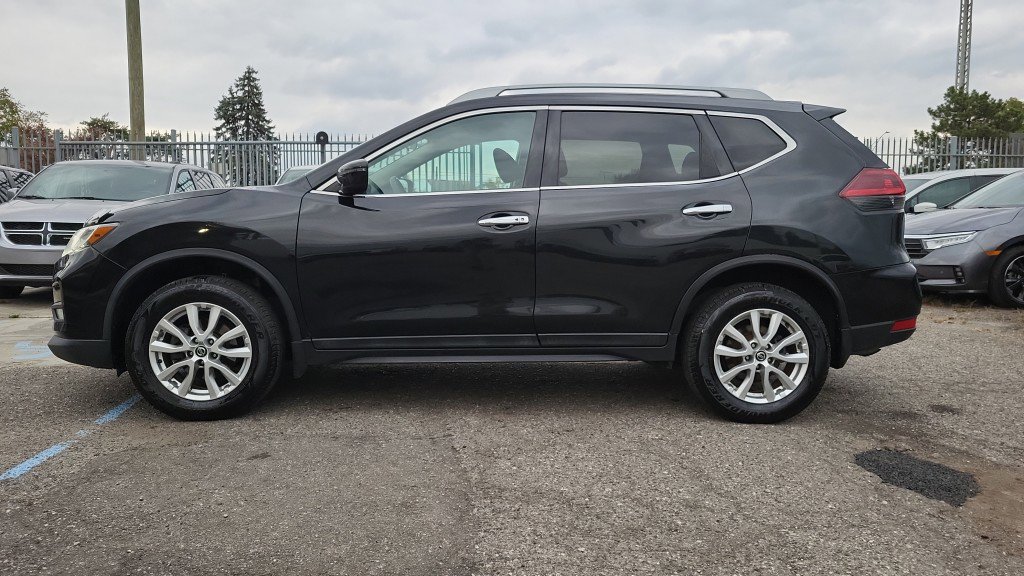 Used 2018 Nissan Rogue S image 6