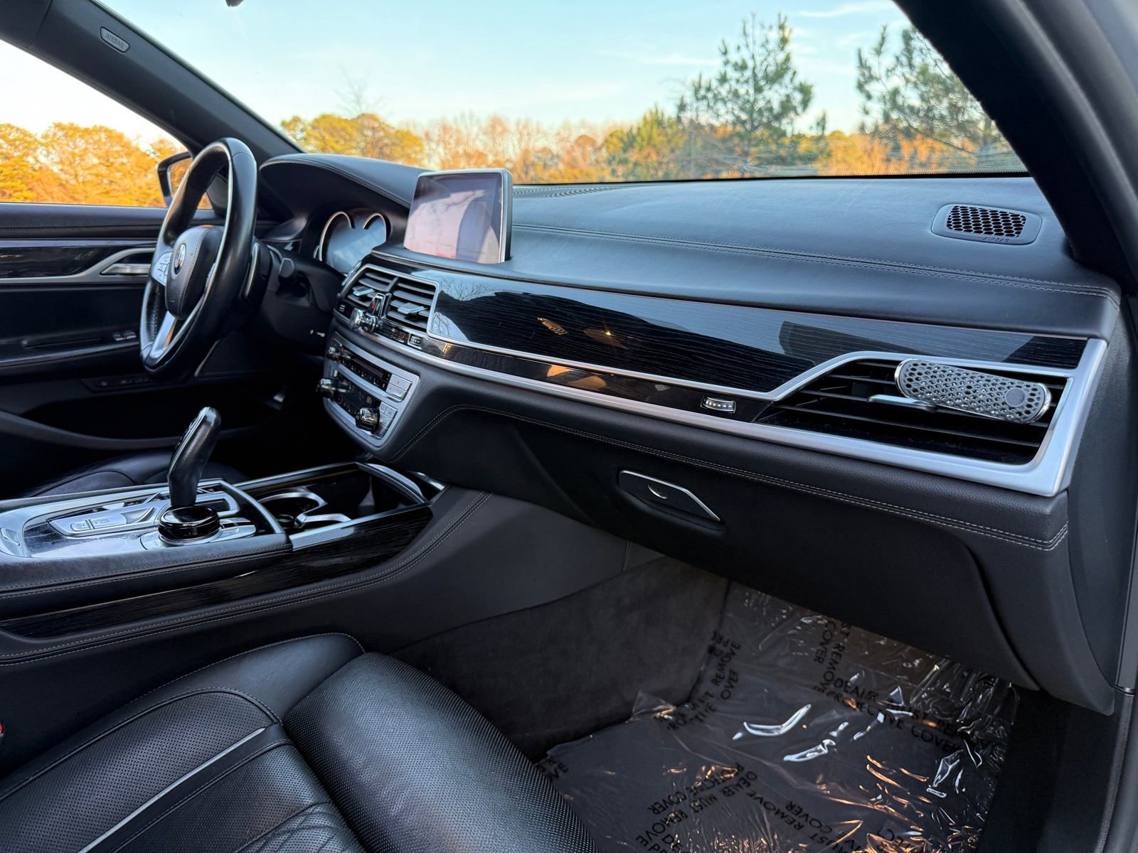 Used 2019 BMW 750i xDrive 750i xDrive w/ Executive Package image 23